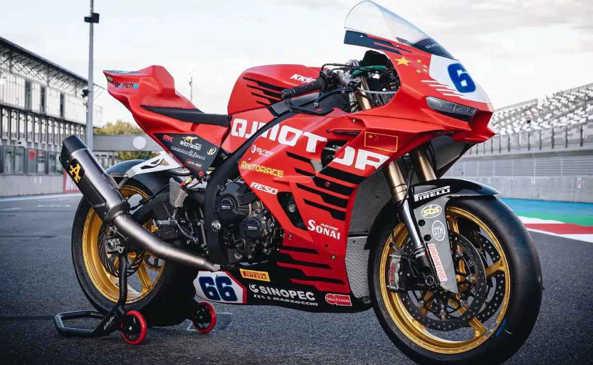 QJMotor SRK 800 RR
