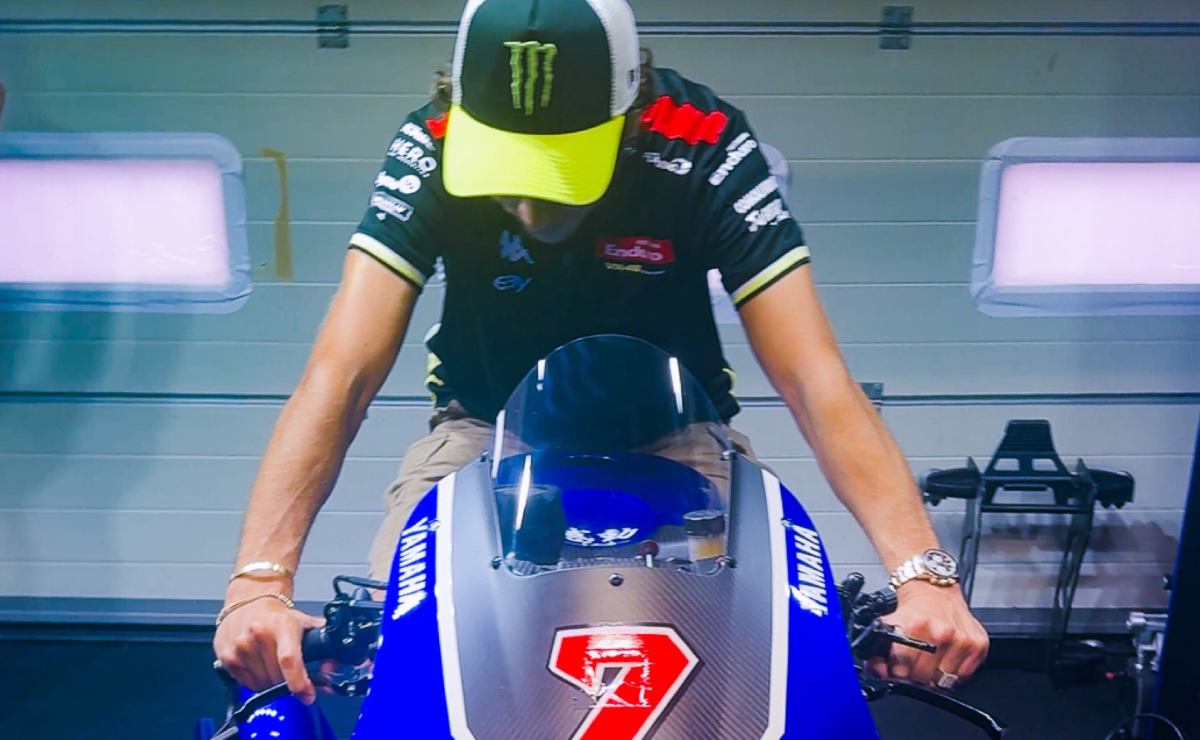 Valentino Rossi sobre la Yamaha V4