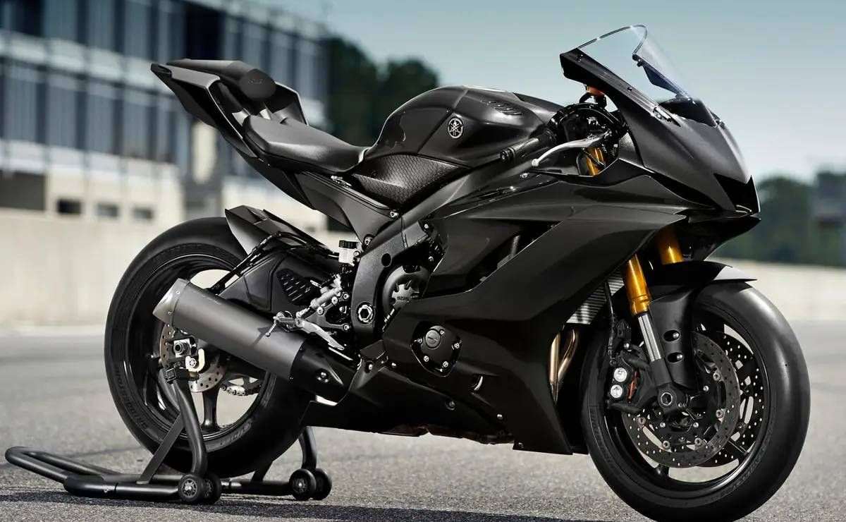Yamaha R1