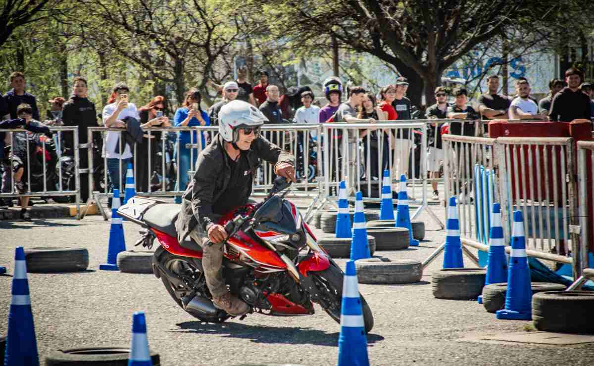 Bajaj Rouser Day