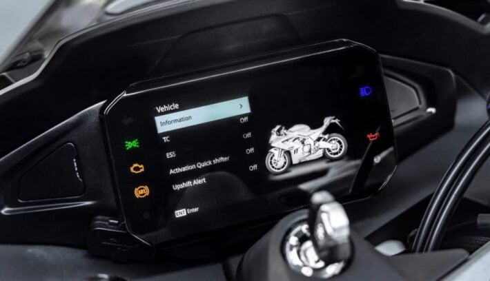 CFMoto 675 SR-R posible lanzamiento