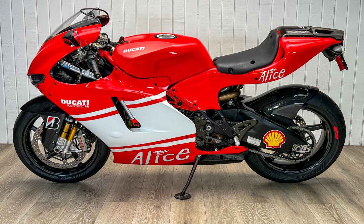 Ducati Desmosedici D16 RR