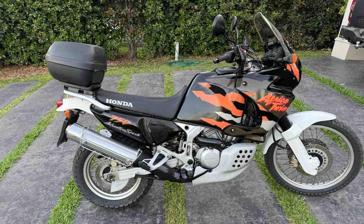 Honda Africa Twin 750 XRV – Año 1996
