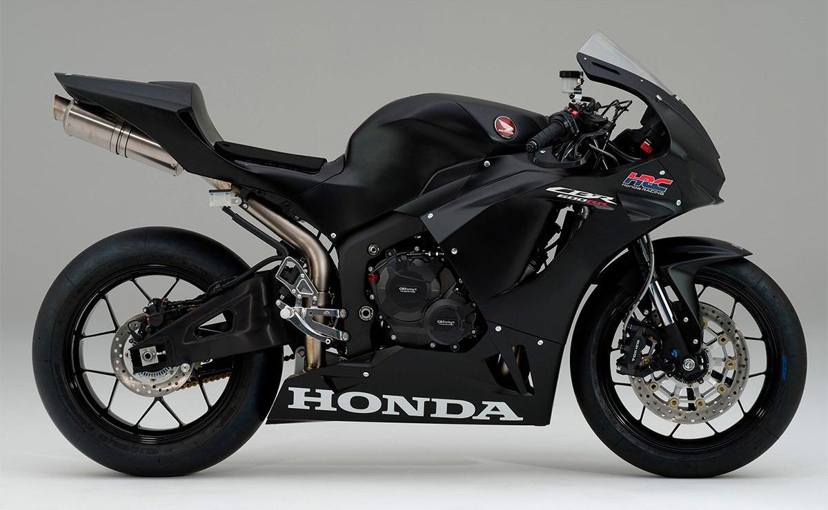 Cómo está equipada la Honda CBR 1000 RR-R Fireblade SP Base race