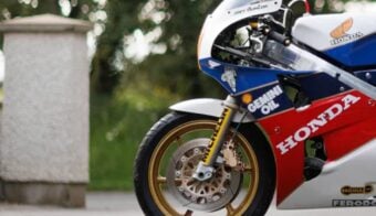 Honda v4 Joey Dunlop