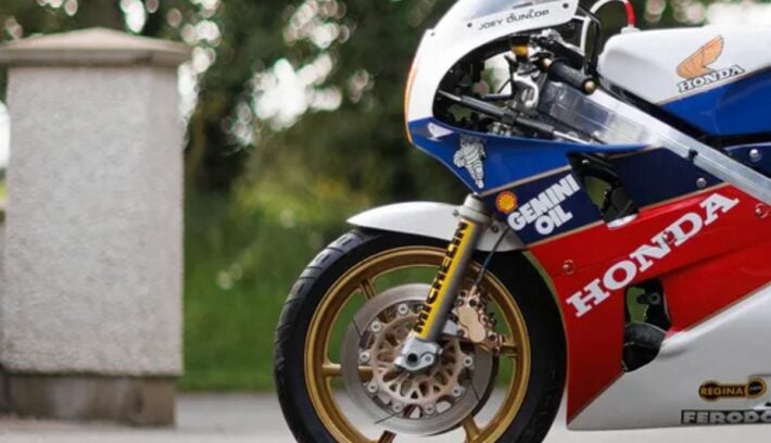 Honda v4 Joey Dunlop