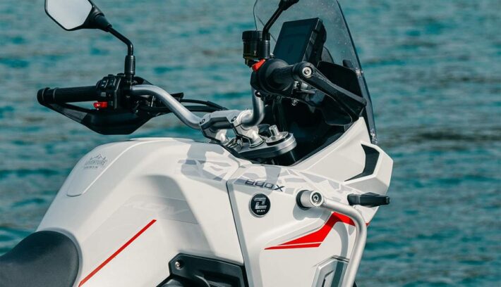 Kove 800 X GT: Una moto trail media con aspiraciones asfálticas