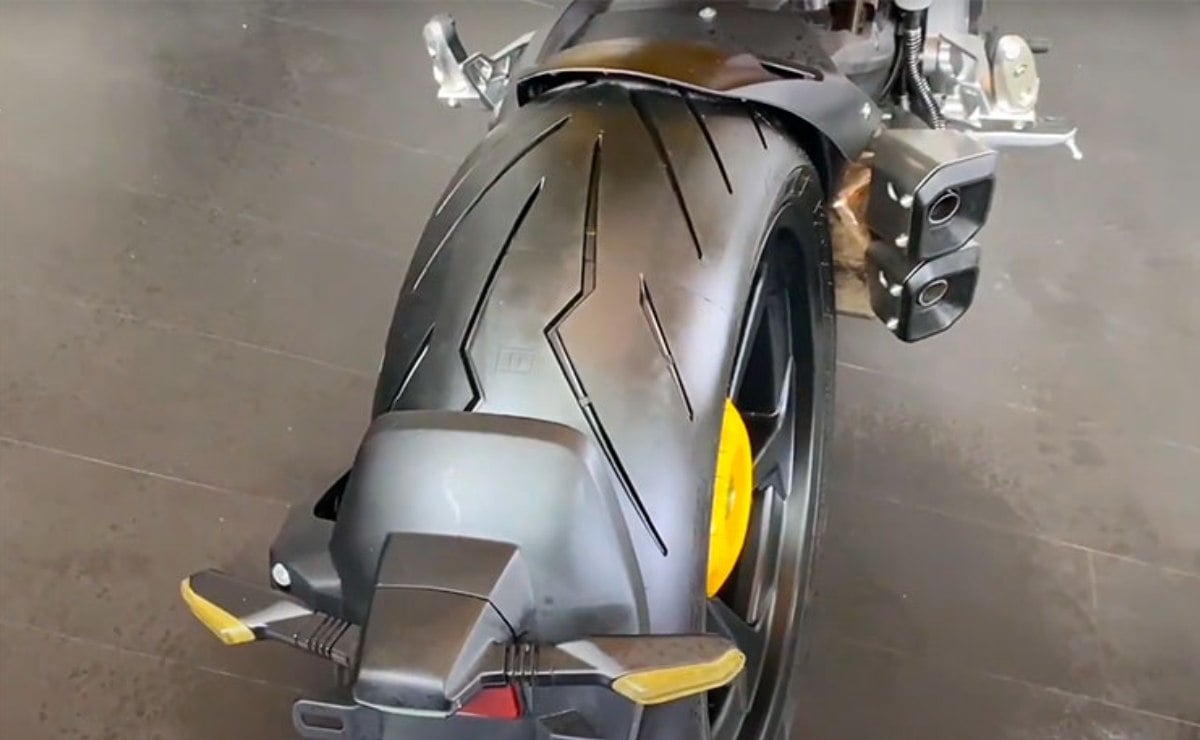 moto cyclone ra1000 2 moto Cyclone RA1000