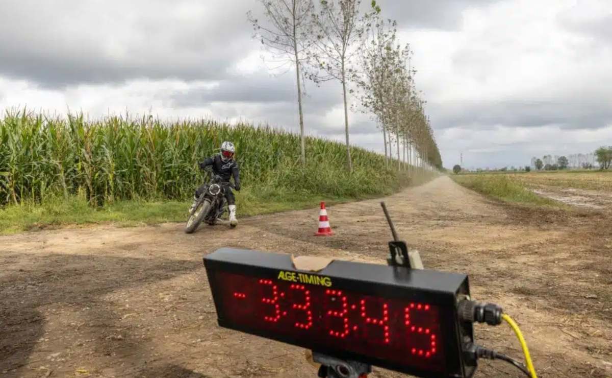 Moto Ducati Scrambler Récord Guinnes