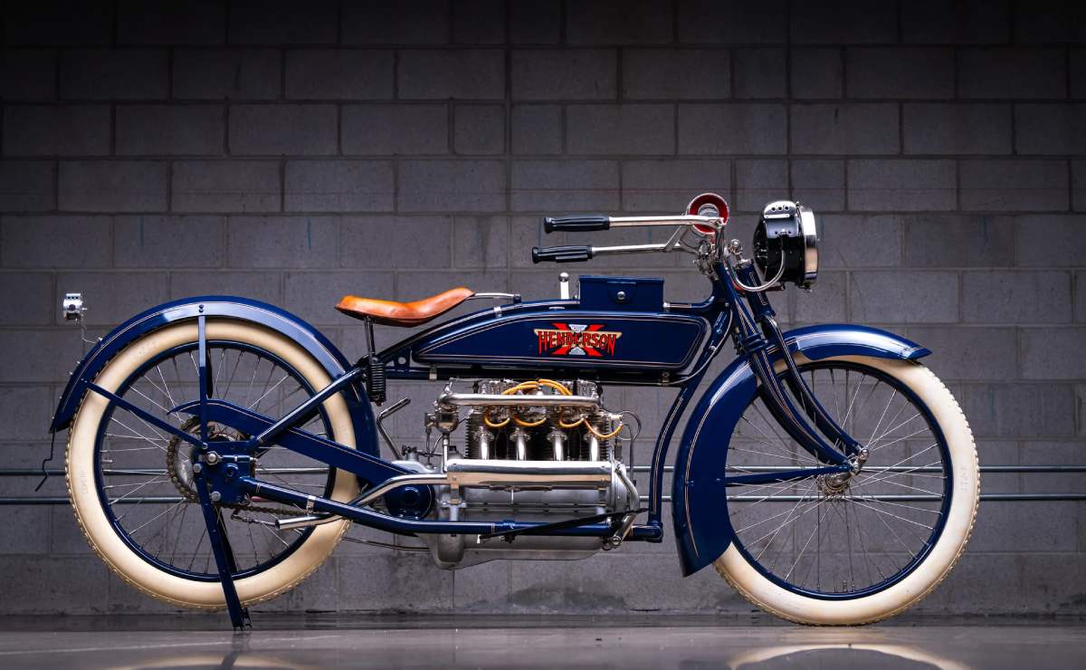 moto Henderson Four Modelo H