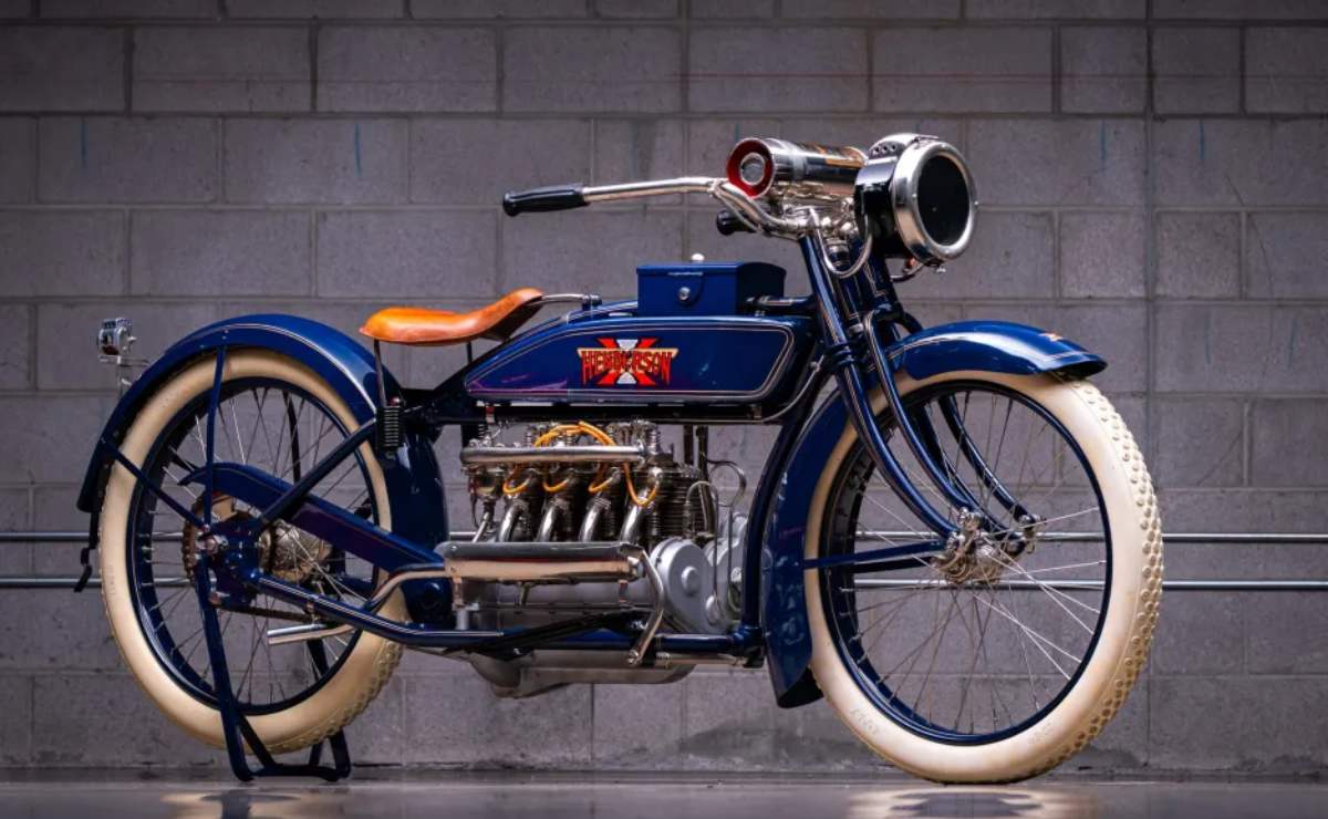 moto Henderson Four Modelo H