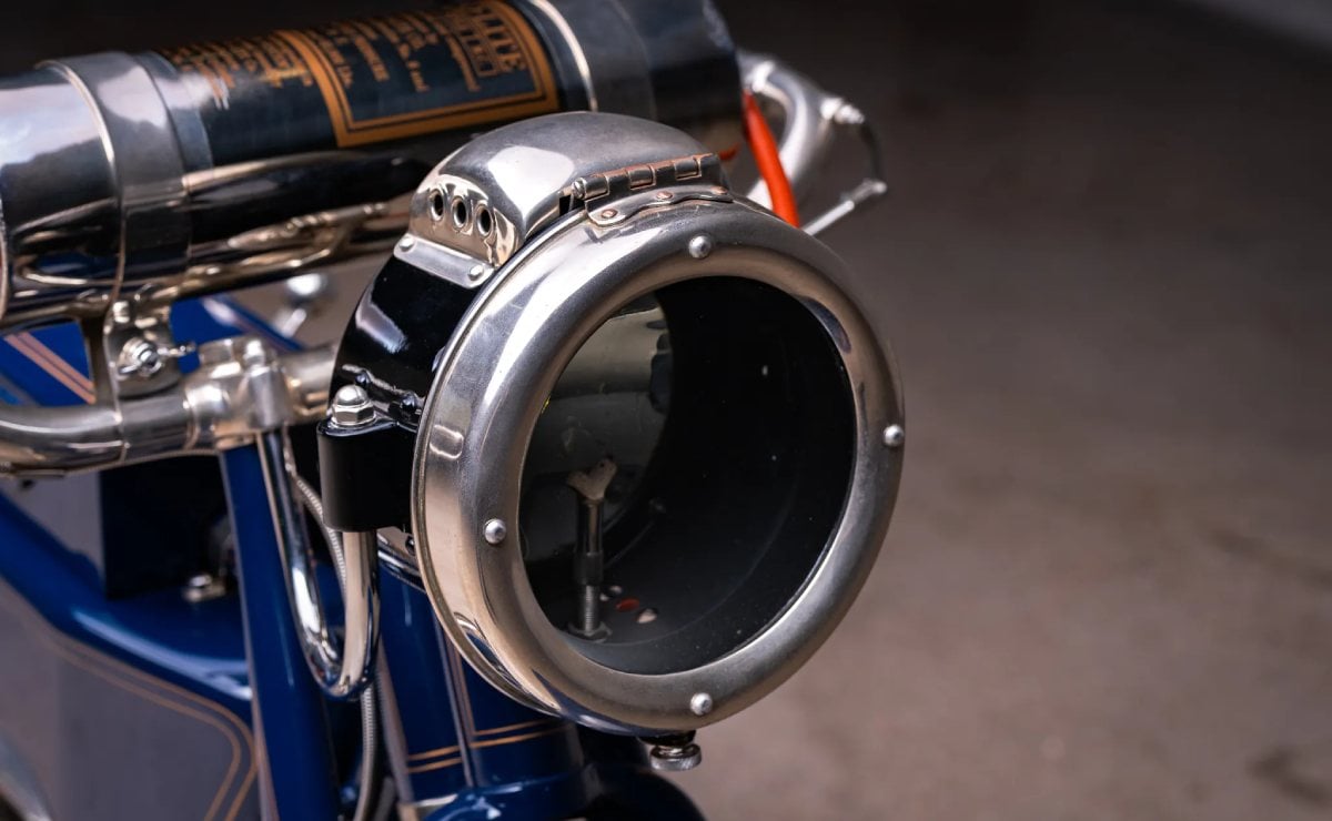 moto Henderson Four Modelo H