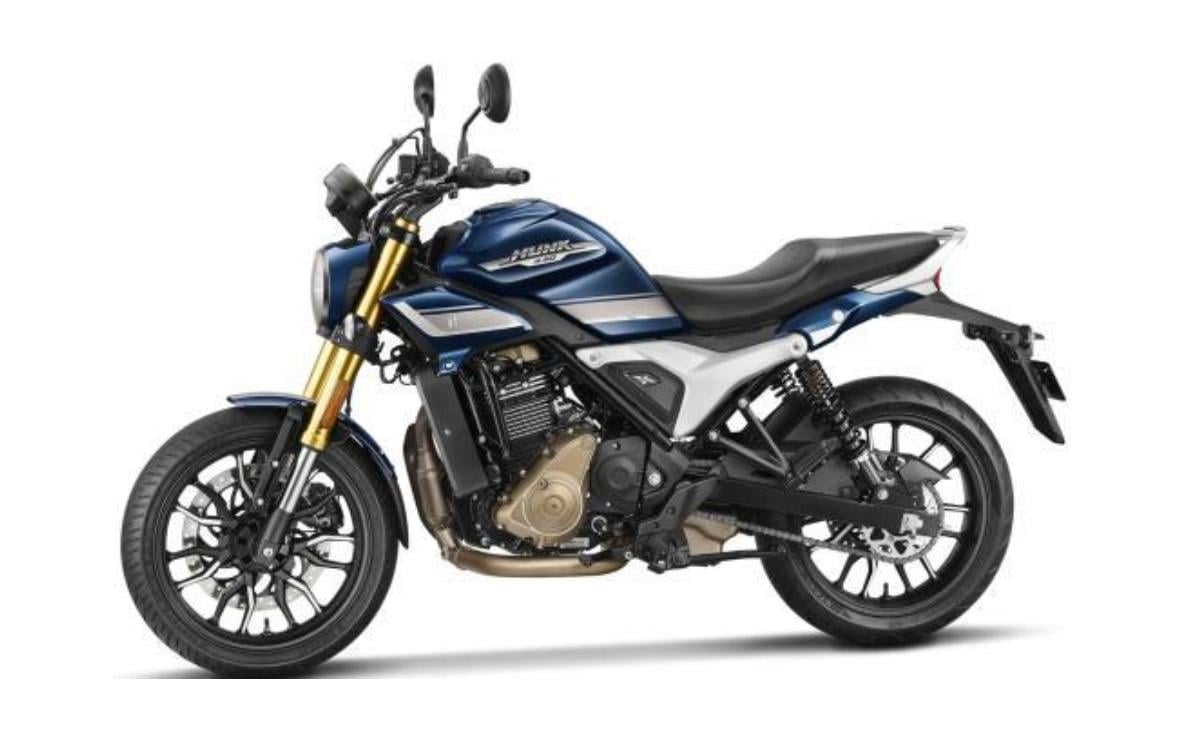 
Hero Hunk 440 deriva: Una moto con carácter propio