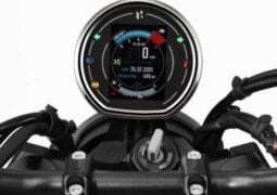 Hero Hunk 440 deriva: Una moto con carácter propio