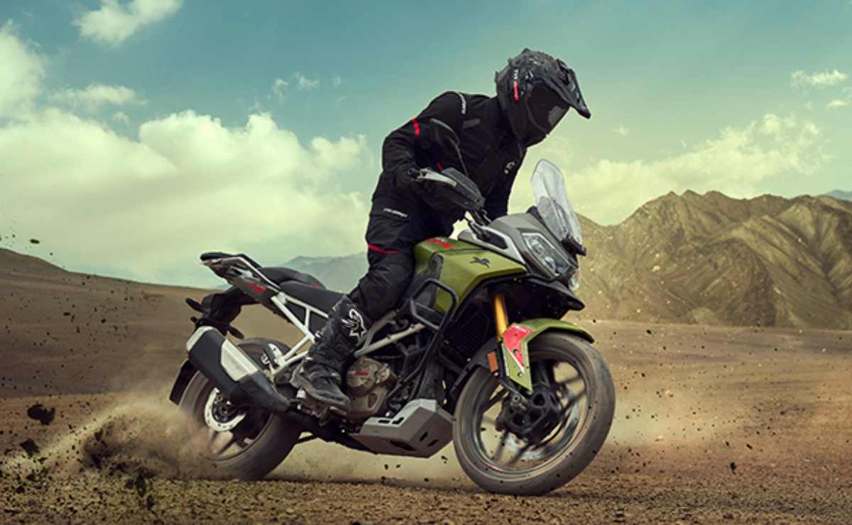 Moto trail TVS Apache RTX 300