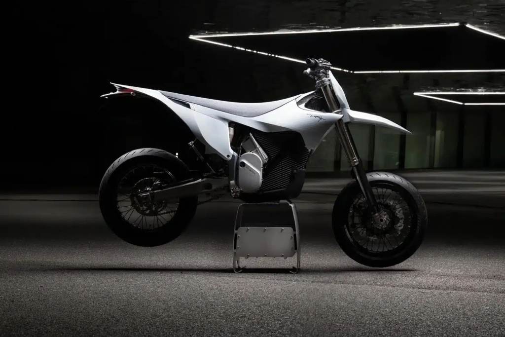 Stark Varg SM Supermoto