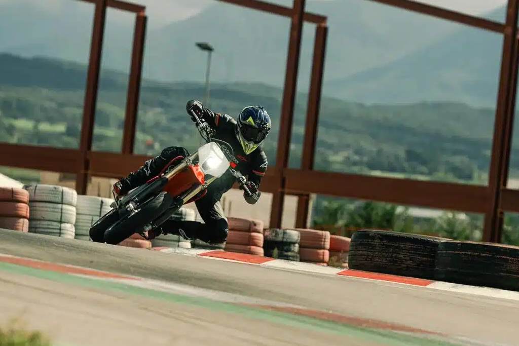 Stark Varg SM Supermoto