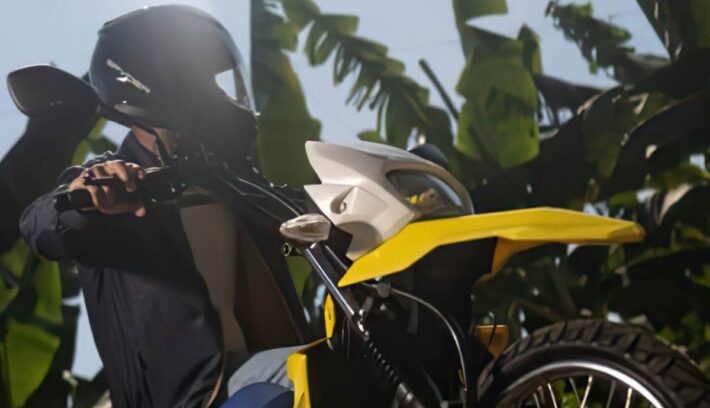 Suzuki Raider J Crossover vs Honda Pop