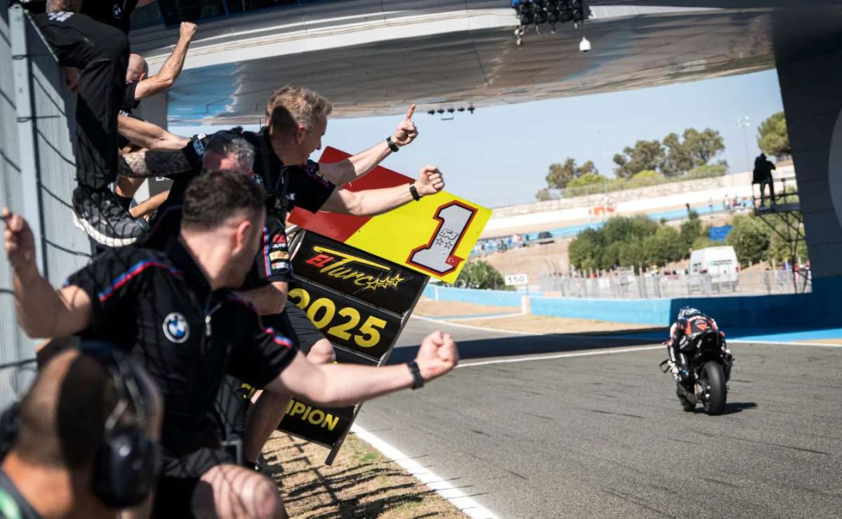 Toprak Razgatlioglu campeón WSBK 2025