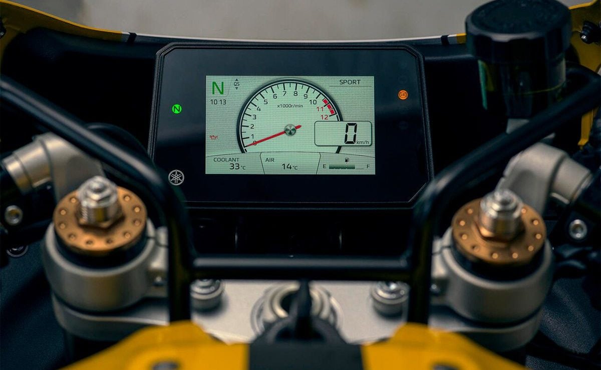 Yamaha XSR900 GP Legend Yellow