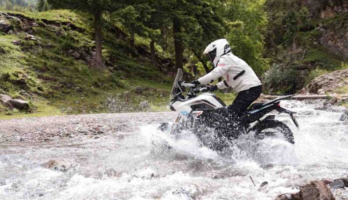 Gama T502 de Morbidelli: Motor y equipamiento para esta moto trail