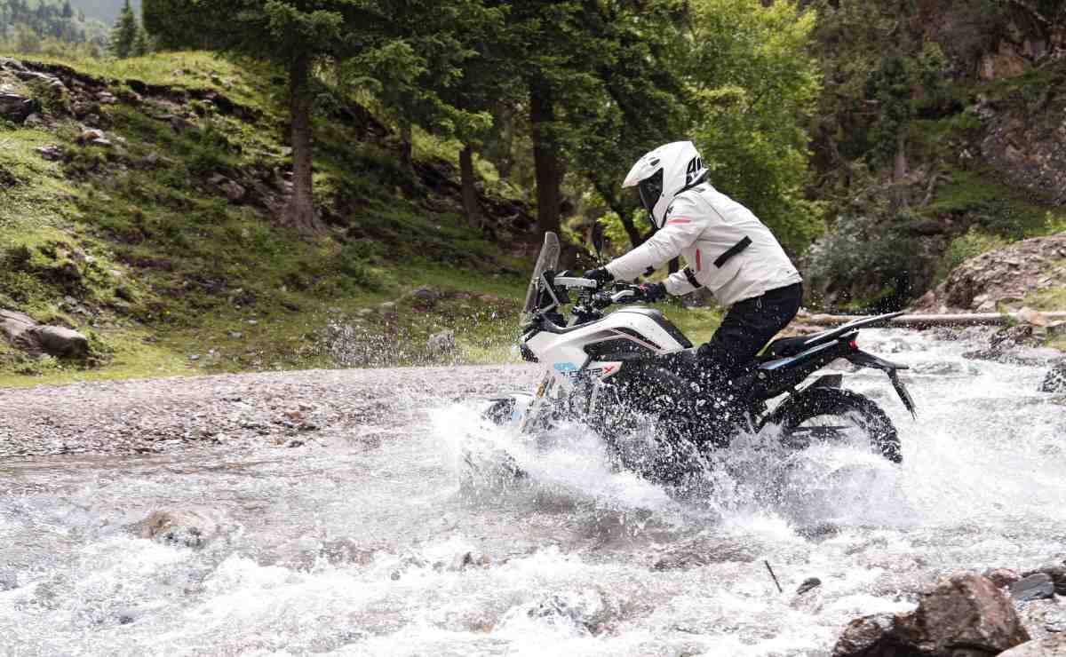 Gama T502 de Morbidelli: Motor y equipamiento para esta moto trail