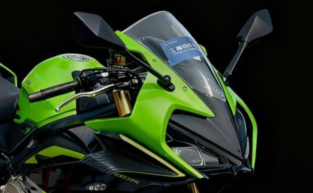 Moto deportiva Cyclone RC700