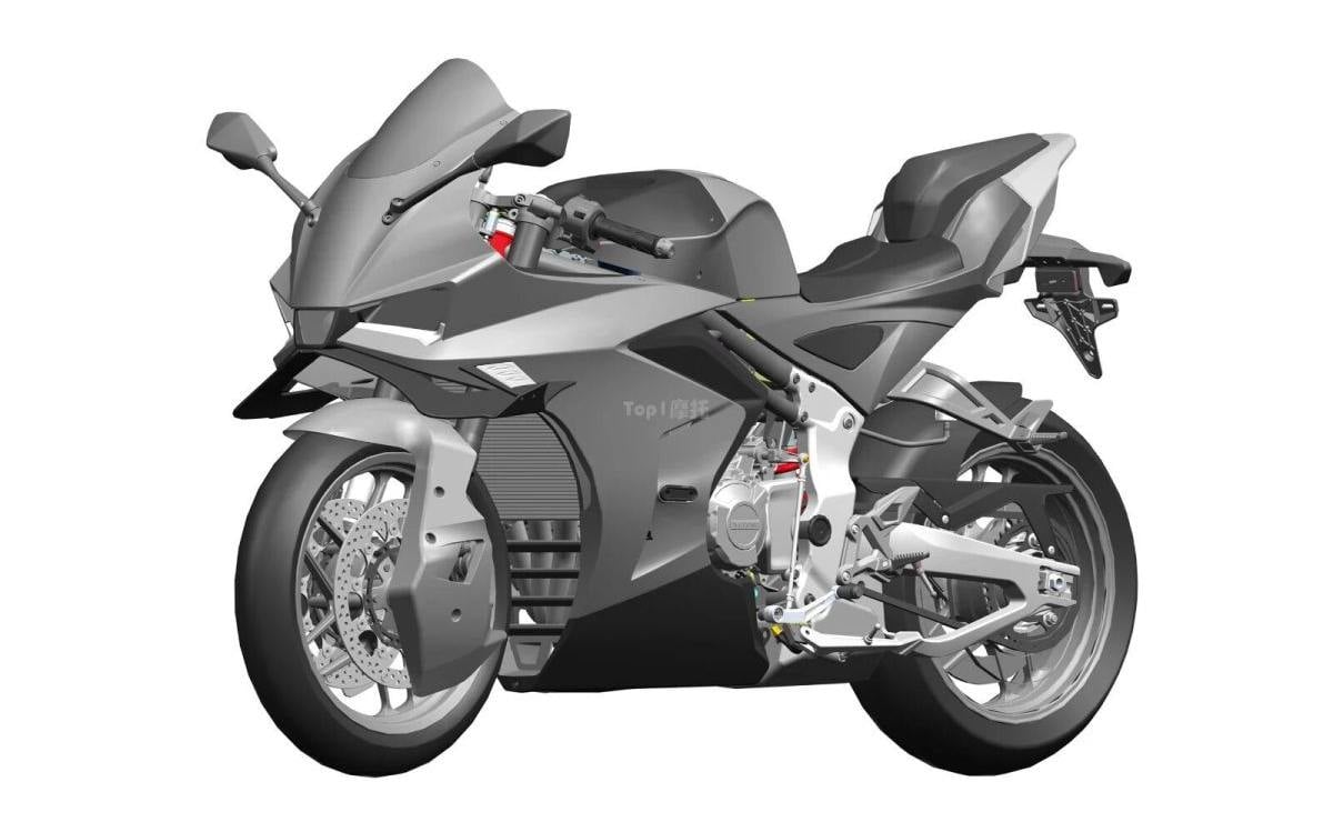 Moto deportiva Cyclone RC700