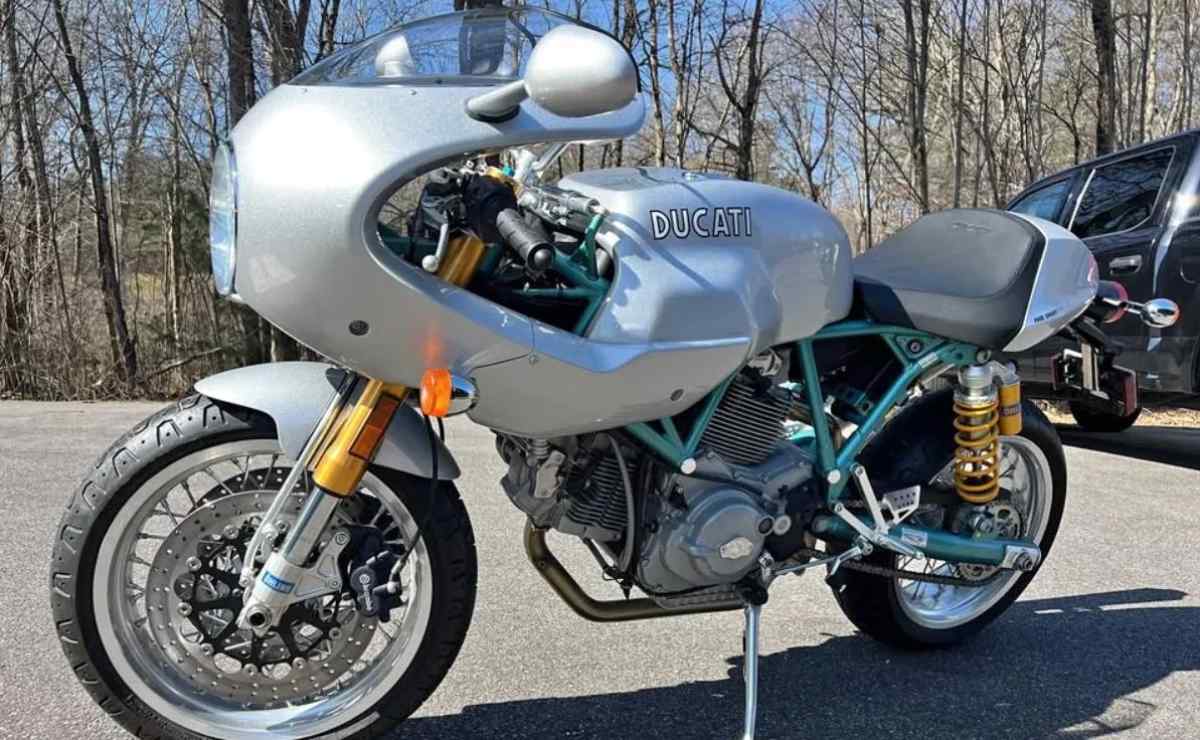 Moto Ducati Paul Smart 1000 LE