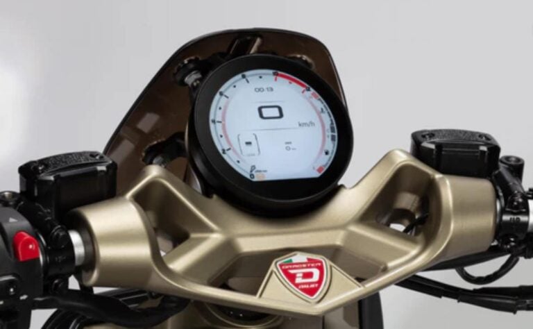 Esta moto de 400 cc combina rasgos clásicos y más potencia que muchos ...