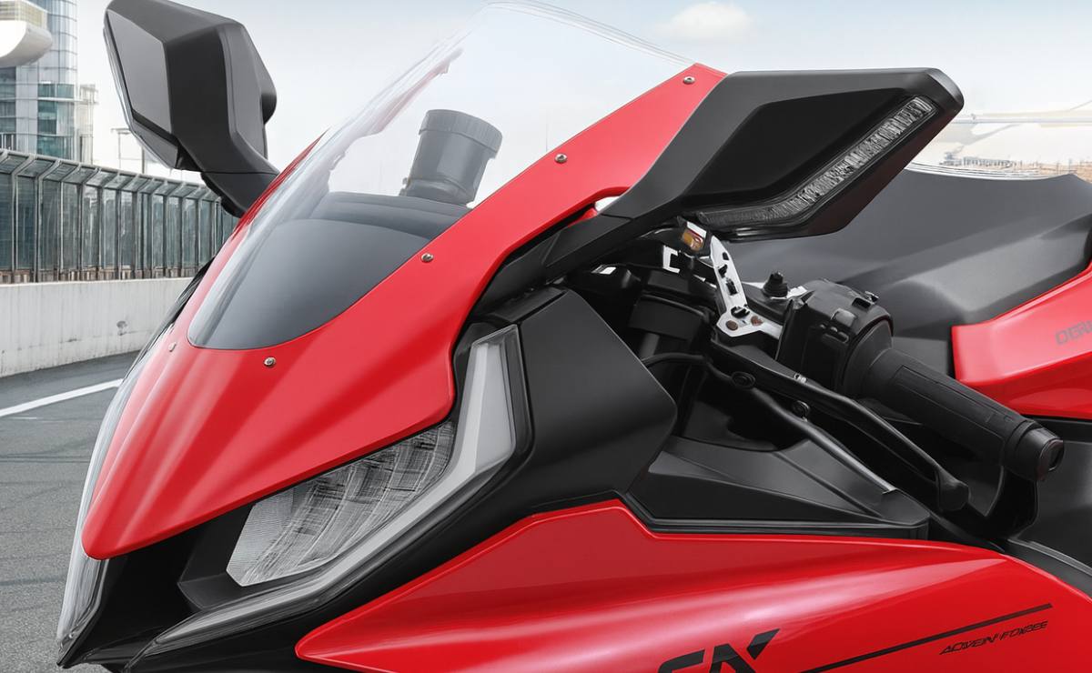 Moto QJMotor SRK1051 RR