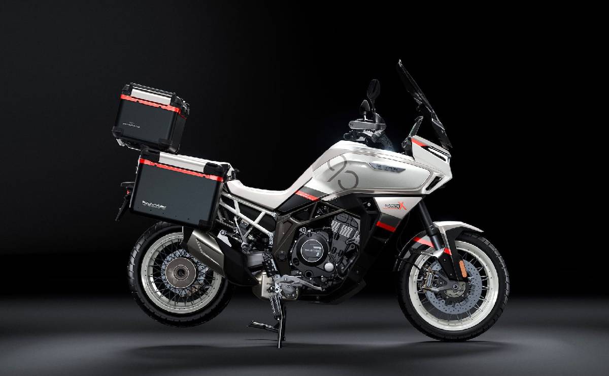 Moto Trail Phelon & Moore By Pininfarina