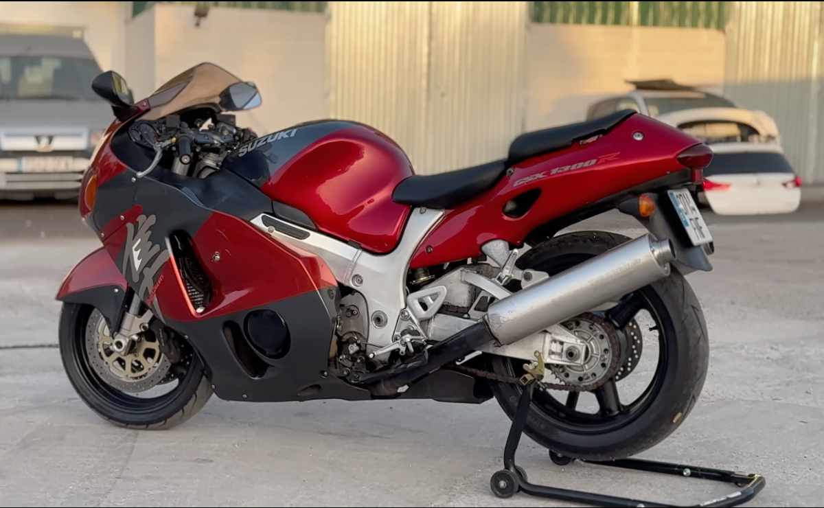 restauracion suzuki hayabusa 1 Fue viral: es argentino y restauró una de las Suzuki Hayabusa más difíciles de encontrar