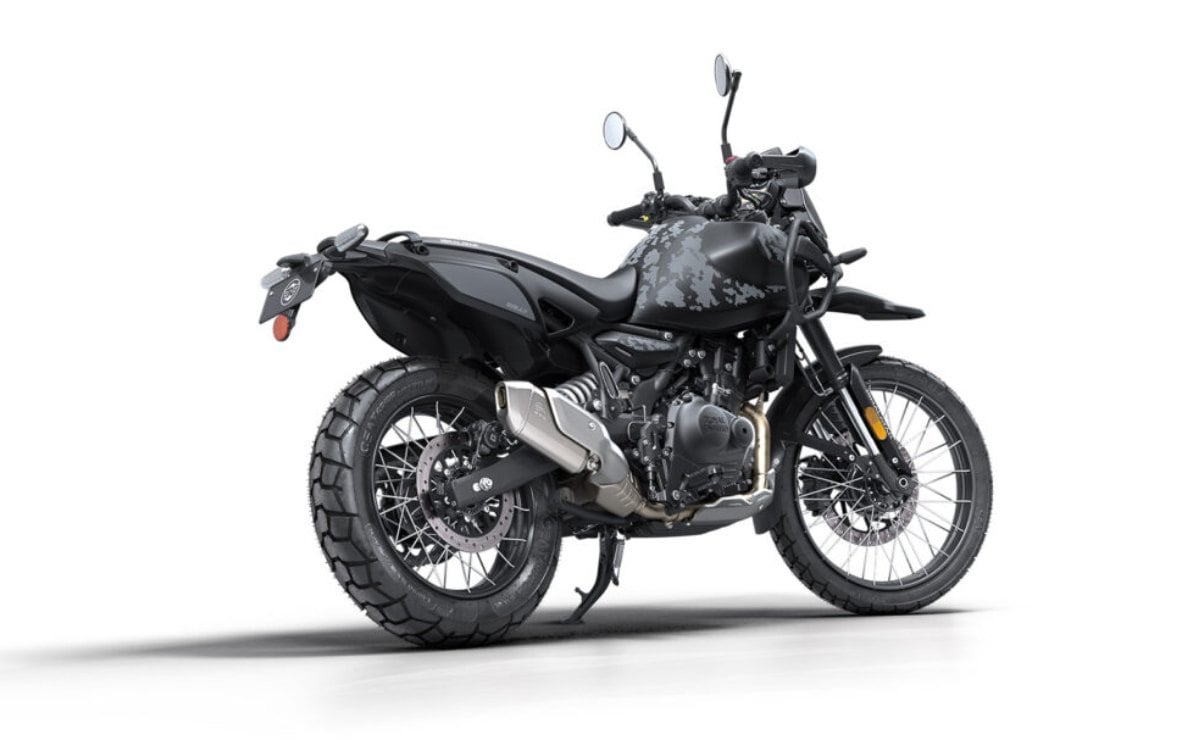 royal enfield himalayan mana black 2 Royal Enfield Himalayan Mana Black