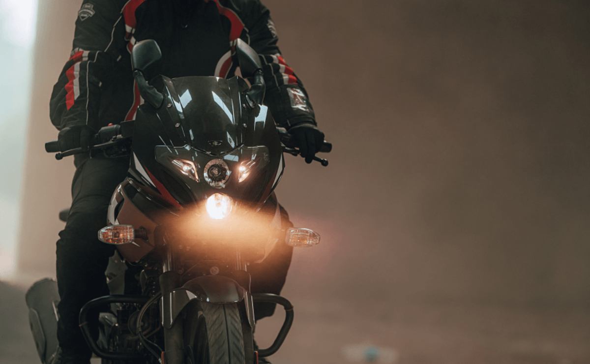 bajaj pulsar 220f 2026 Todos los detalles de la nueva Bajaj Pulsar 220F 2026