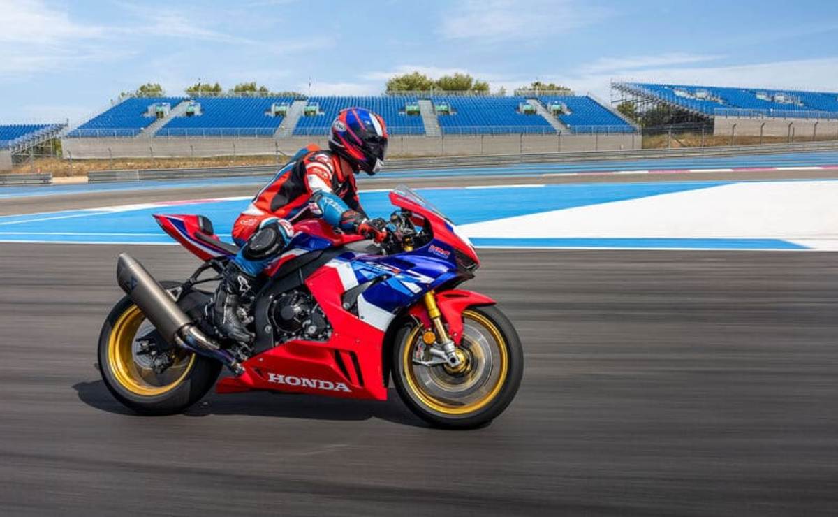 honda cbr1000rr r fireblade sp 1 Honda CBR1000RR-R Fireblade SP