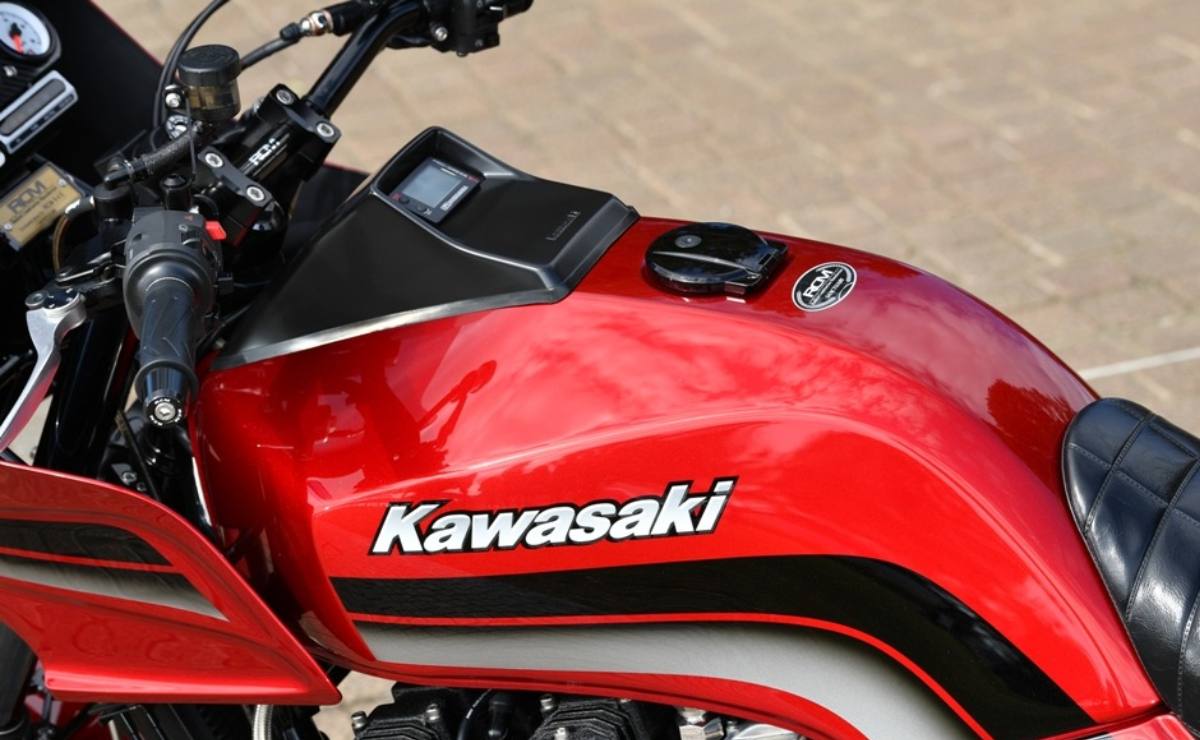 Kawasaki GPZ1100 RCM-643 