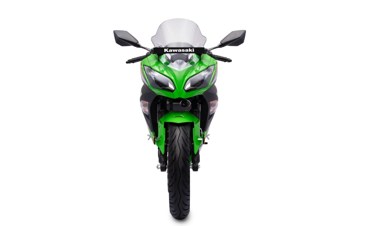 Kawasaki Ninja 300 2025: cómo es la versión más nueva de la deportiva japonesa
