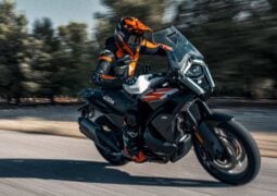 Nueva KTM 1390 Super Adventure S Evo