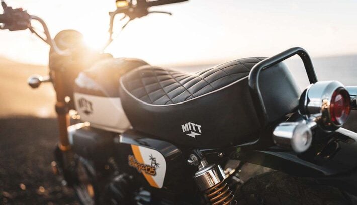 Mitt Ibiza 125 contra Honda Monkey