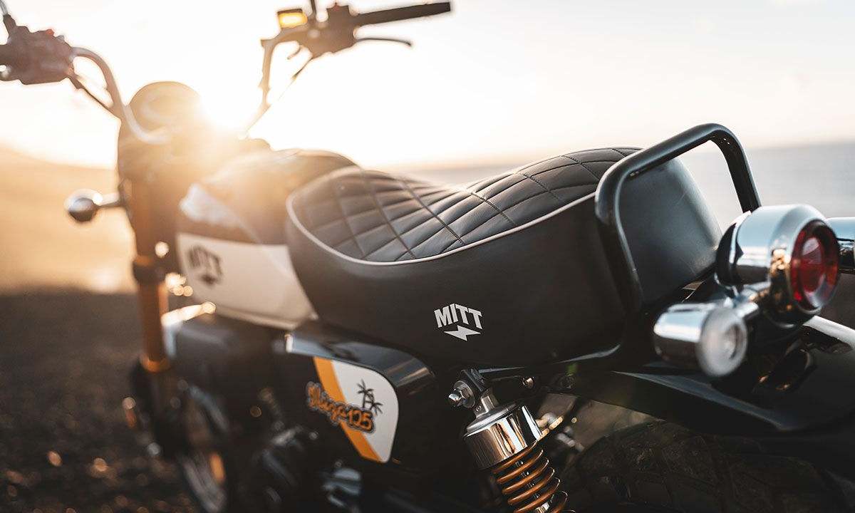 Mitt Ibiza 125 contra Honda Monkey