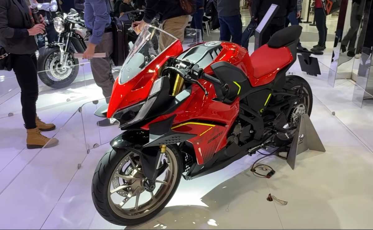 QJMotor SRK300R1: así es la nueva moto deportiva de la marca china