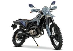 Nuevo diseño de la Suzuki DR-Z4S Monster Hunter Wilds Edition