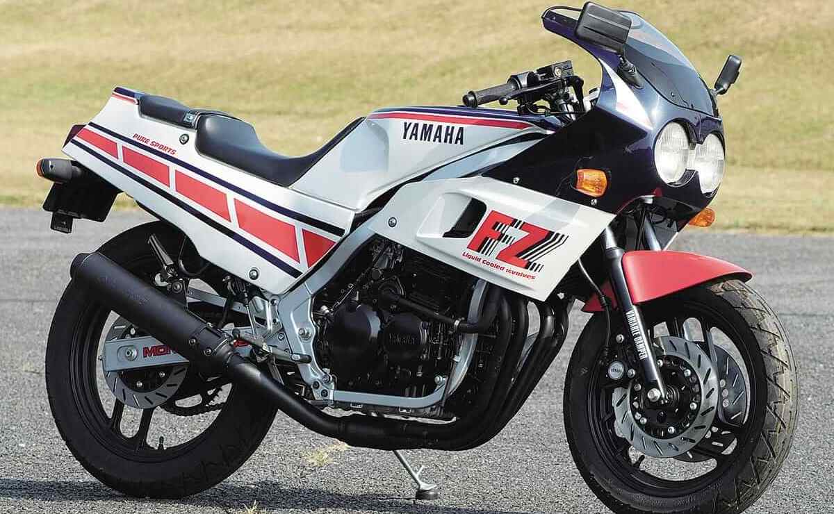 Yamaha FZ400R Posible Yamaha FZ400R 2026