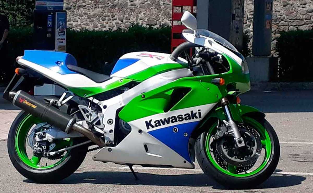 Kawasaki ZXR750 