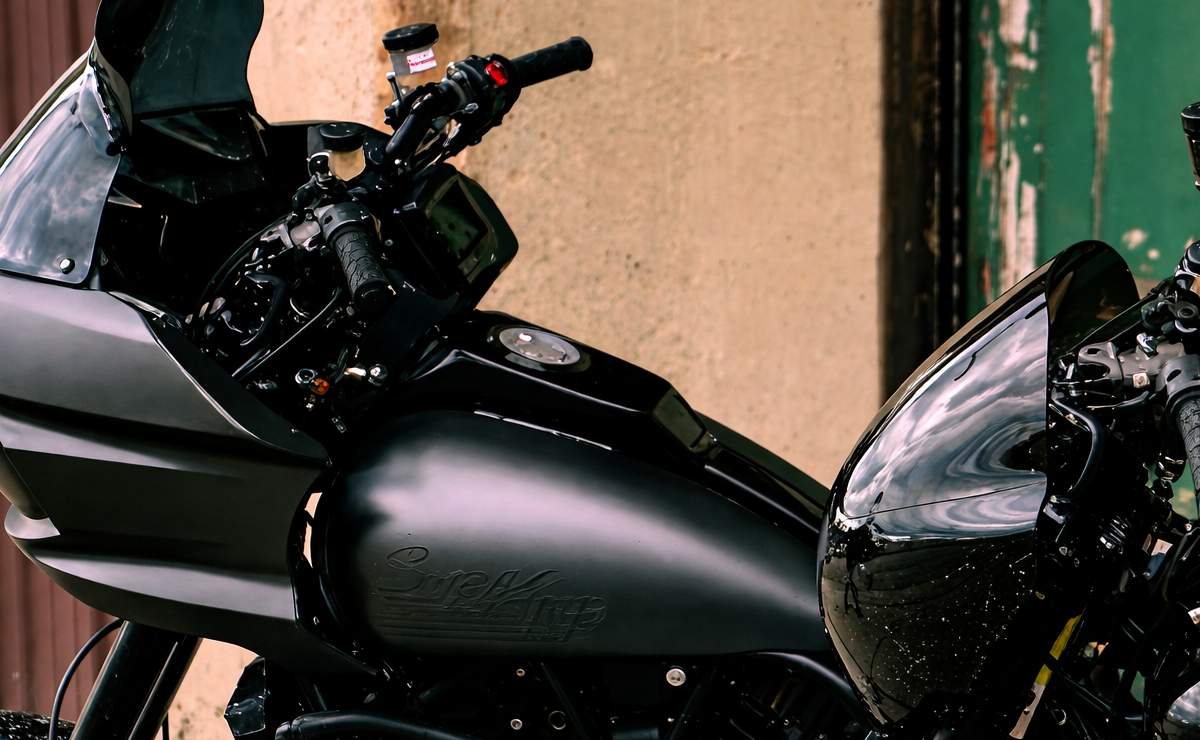 moto custom Buell Super Cruiser