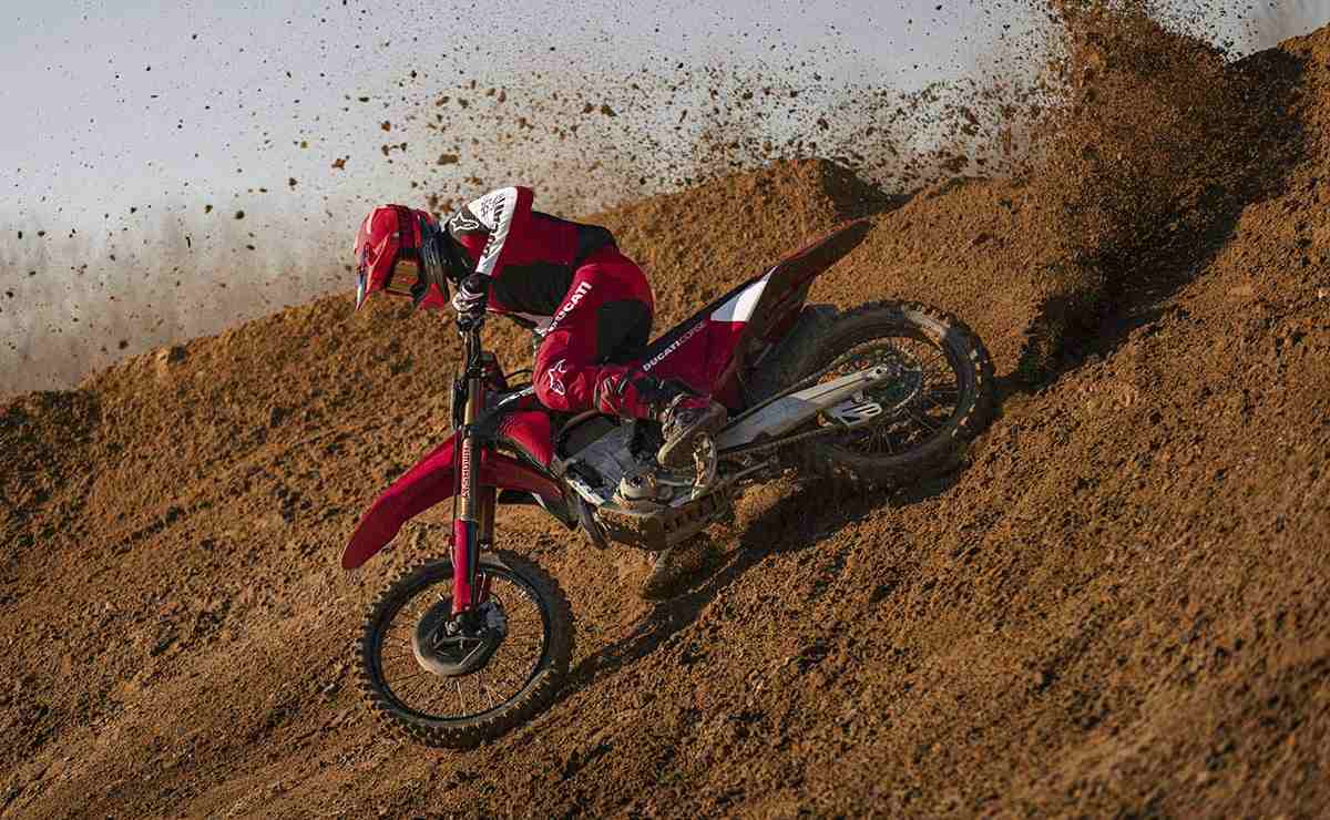 Moto Ducati Desmo450 MX Factory 2026 