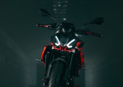 Moto naked Aprilia Tuono 457