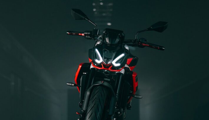 Moto naked Aprilia Tuono 457