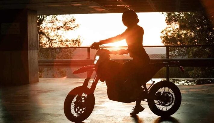 Motos Stark Future balance 2025